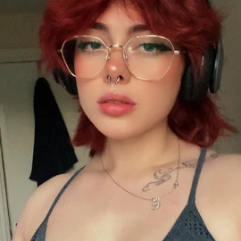 Elizabeth Emily profile image