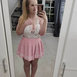 Megan moroney moroney profile image