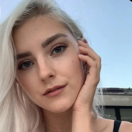 Anna Claire profile image