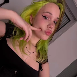 Eva Peaches 🍑 profile image