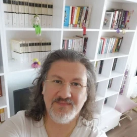 Dr. Douglas Ciríaco profile image