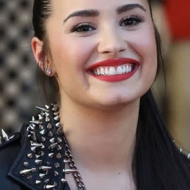Demetria Devonne Lovato profile image