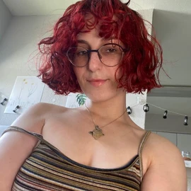 Rose Mary profile image