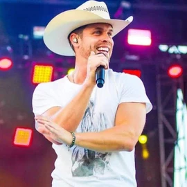 Dustin lynch profile image