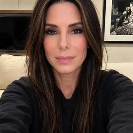 Jennifer aniston profile image