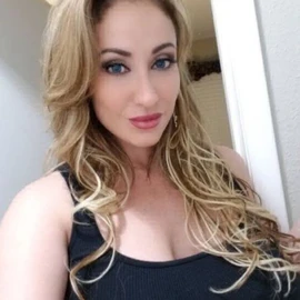 Emily Richards profile image