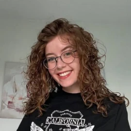 Rebbeca Jesiennia profile image