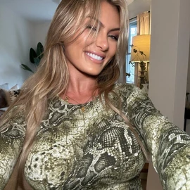 Janet Laura profile image