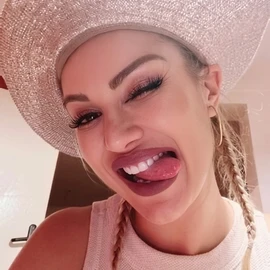 Julie Devons profile image