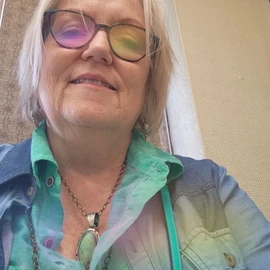 Debbie Debra profile image