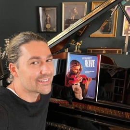 David Garrett profile image
