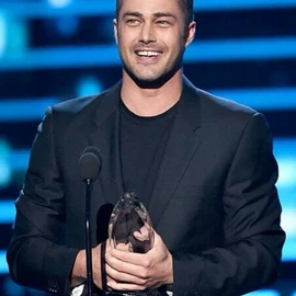 Taylor Kinney profile image