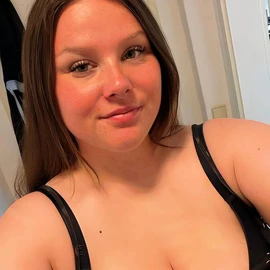 RIAH ROSE profile image