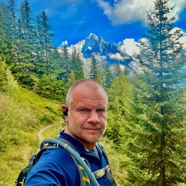 Alan Hawkins profile image