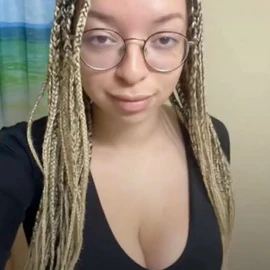 Julia c luna profile image