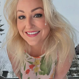 Becky Sandra profile image