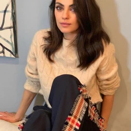 Makrovna Kunis profile image