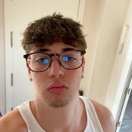 Chris profile image