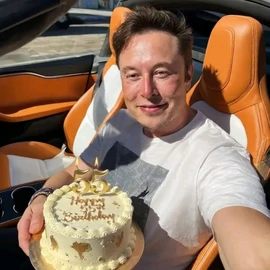 Elon musk profile image