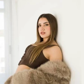 Lola tomaszeuski profile image