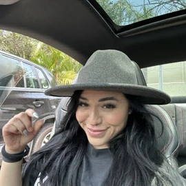 Sandralee profile image