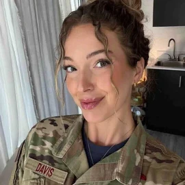 Clarissa Davis profile image
