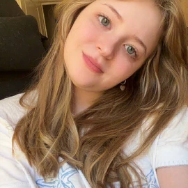 Ella asher profile image