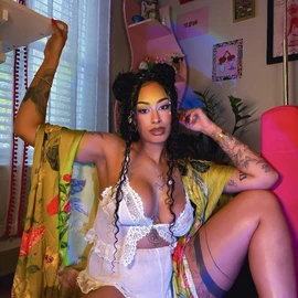 Bianca 🌞🤪 profile image