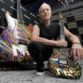 Phil collen profile image