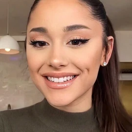 Ariana Grande profile image