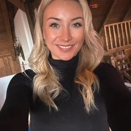 Anna carina profile image