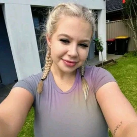 Katie Alex profile image