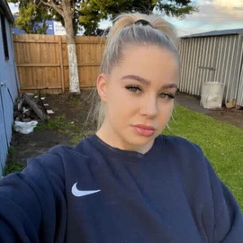 Jessica Tom profile image