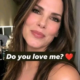 Sandra bullock official profile image