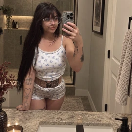 Ashley Raee profile image