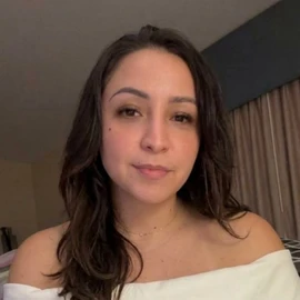 Jennifer Rose profile image