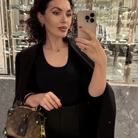 HilbertJones Sophie profile image