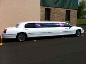 1999 lincoln town car 100" limousine - $10,995 thumbnail 3