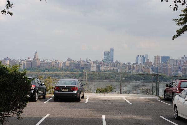 1br - 960ft² - 1 bedroom co op for sale nyc views woodcliff gardens thumbnail 4