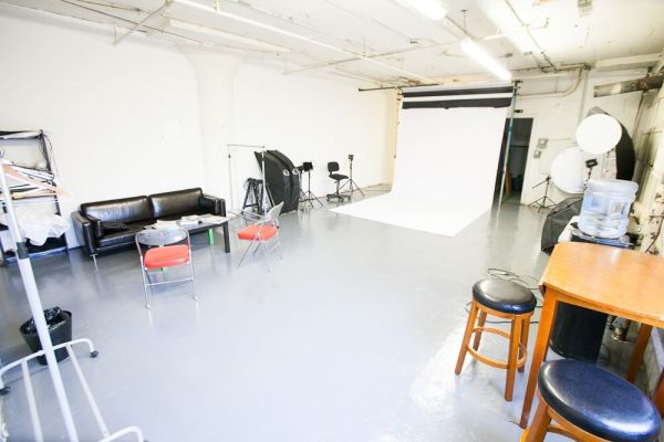 photo/video studio for rent, full day (10 hours) $250 w/pro light - $250 thumbnail 3