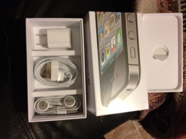 apple iphone4s 16gb trade for ipad - $350 thumbnail 3