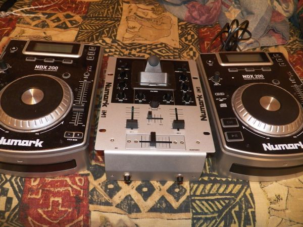 numark im1 mixer dj system - $350 thumbnail 2