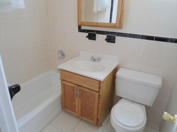 2br - 1000sqft - *** newly renovated 2 bedroom apartment just compleated**** thumbnail 3