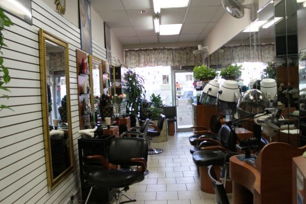 busy salon for sale - $38,000 thumbnail 2