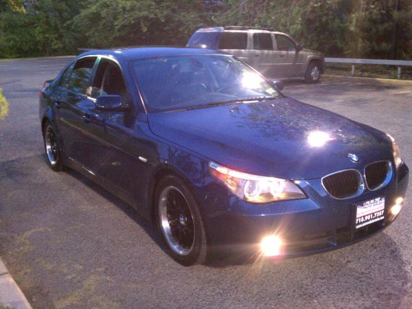 04 bmw 525 (extra clean--nav) we finance - $12,500 thumbnail 3