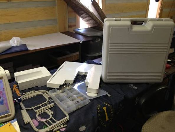 2007 brother duetta 4500 sewing machine - $2,000 thumbnail 3