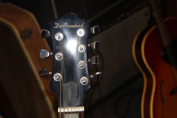7 strings de armand guitar - $375 thumbnail 3