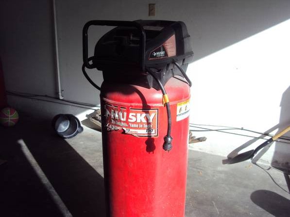 husky air compressor - $70 thumbnail 2