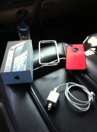 att iphone 4 with charger - $250 thumbnail 3
