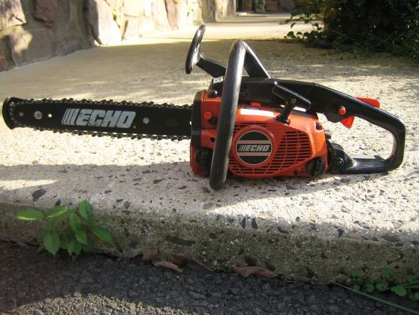 chainsaw - echo cs-306 14'' - $110 thumbnail 3